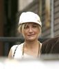 Nom du fichier=leavinggmtv_02.jpg
Taille du fichier=304Ko
Dimensions : 1035x1200
Ajouté le : 12 Juin 2007 leavinggmtv_02.jpg