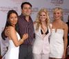 Nom du fichier=premiereHollywoodcharlieangels02.jpg
Taille du fichier=200Ko
Dimensions : 1280x1108
Ajouté le : 07 Décembre 2006 premiereHollywoodcharlieangels02.jpg